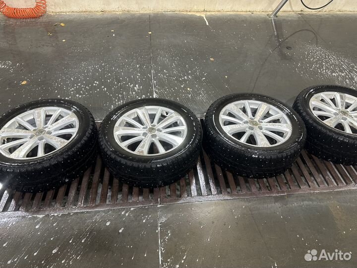 Коплект зимних колес toyota highlander