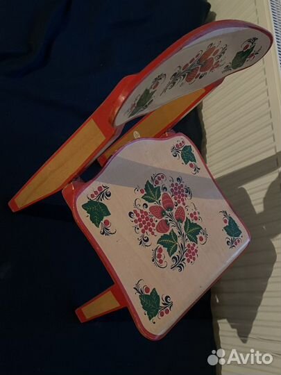 Детский стульчик. Хохломская роспись