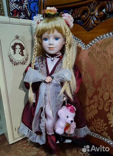 Кукла фарфоровая коллекционная