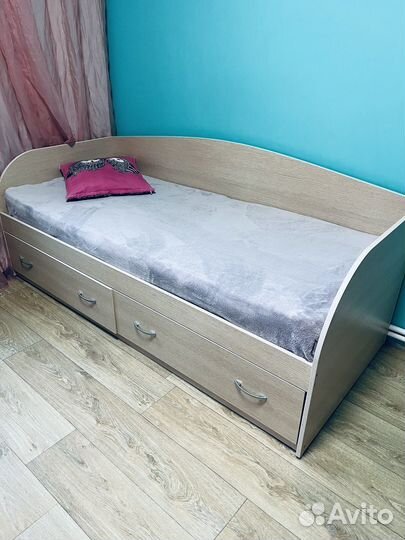 Детская кровать с матрасом 180х80