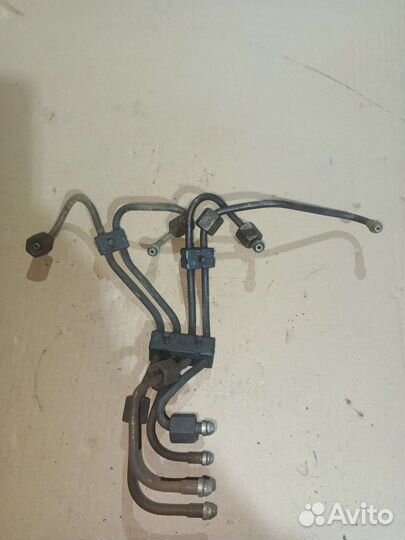 Трубки топливные Toyota Hiace 1998г