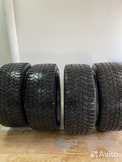 Kumho I'Zen Wis KW19 235/55 R17 103T