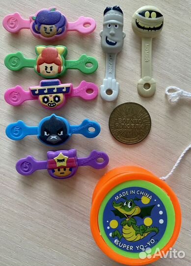 Игрушки и магнитики