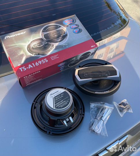 Колонки Pioneer в авто 16см