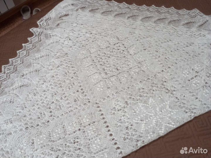 Пуховый платок паутинка