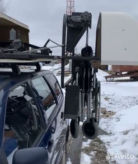 Автомобильный бокс для инвалидной коляски