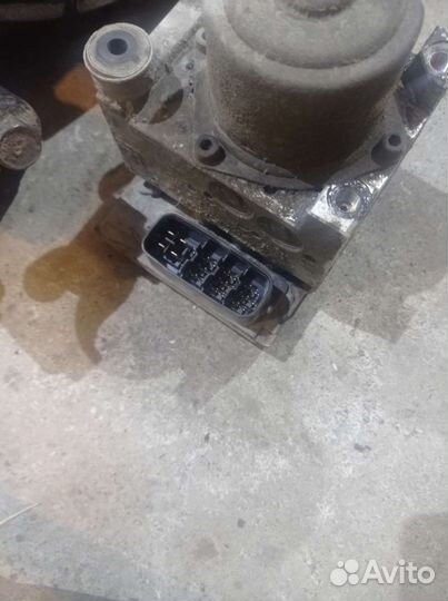 Блок абс mazda 6 gg