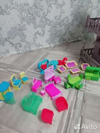 Домик кукольный