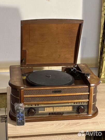 Ретро проигрыватель