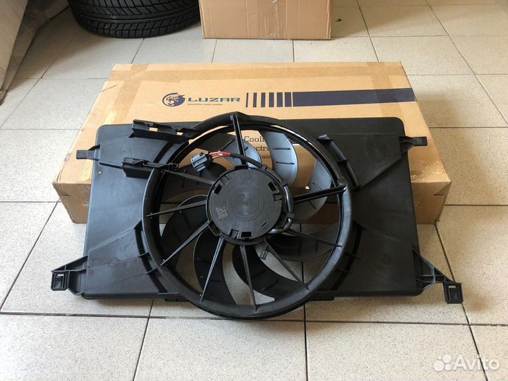 Диффузор в сборе Форд фокус 3