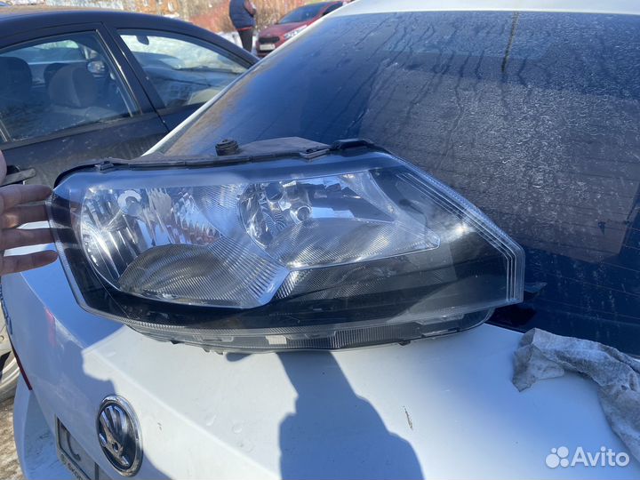 Фара правая skoda rapid оригинал