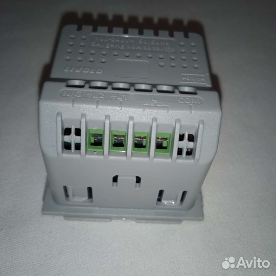 Основание для настенного светильника Livolo