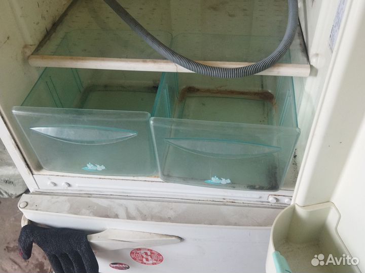 Полки и ящики для холодильника