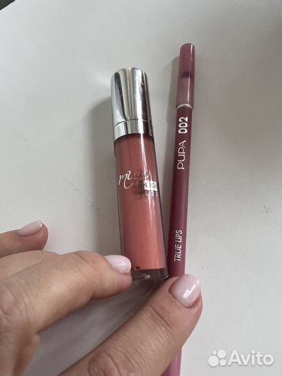 Блеск и карандаш для губ Pupa за все цена