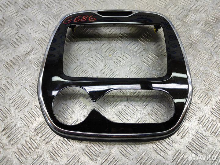 Рамка магнитолы Renault Kaptur J5 1.5 K9KE638