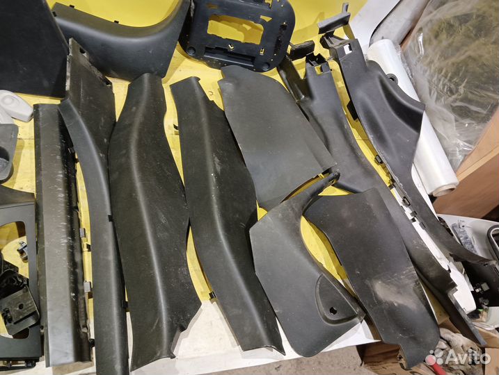 Обшивка накладка салона Renault Fluence 2010-2017