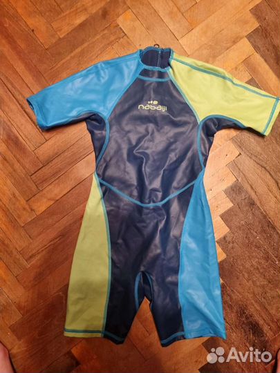 Детский плавательный костюм декатлон
