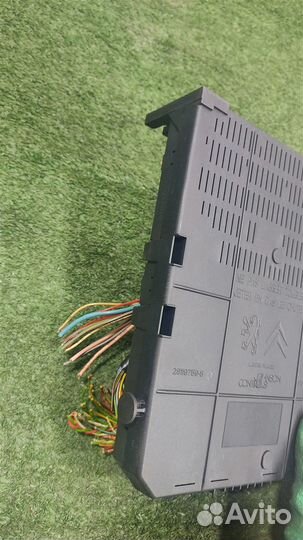 Блок предохранителей салонный Peugeot Expert 2010