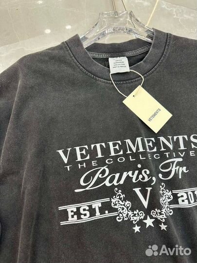 Футболка vetements