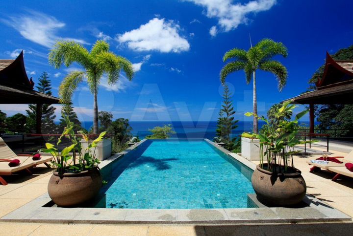 Дом 1632 м² на участке 2400 м² (Таиланд)