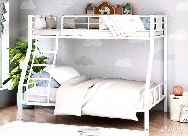 Двухъярусная кровать новая