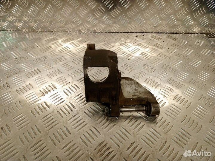 Кронштейн гидроусилителя Volkswagen Golf 3