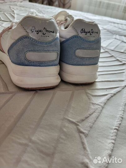 Кроссовки для девочки