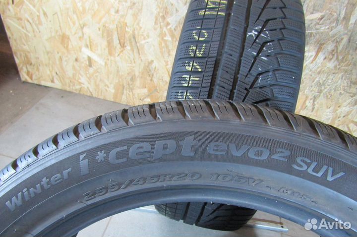 Hankook Winter I'Cept Evo2 W320A SUV 255/45 R20