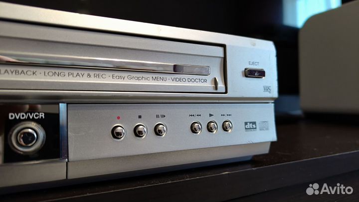 Видеомагнитофон VHS DVD