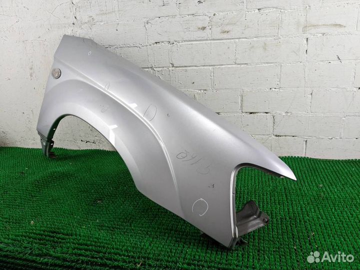 Крыло переднее правое Subaru Forester SG/S11 2005