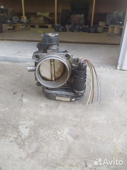 Дроссельная заслонка Mercedes m112 A1121410025