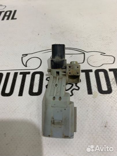 Датчик коленвала Volkswagen Polo sedan (MK5) cfna