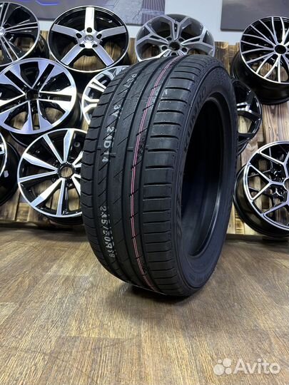 Kumho Ecsta PS71 235/45 R20 100W
