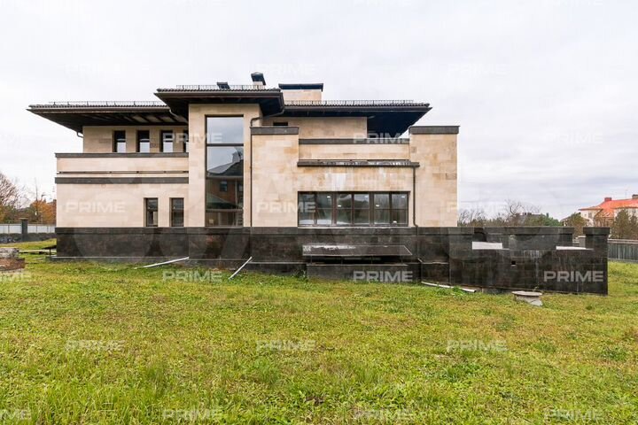 Дом 938 м² на участке 34,1 сот.