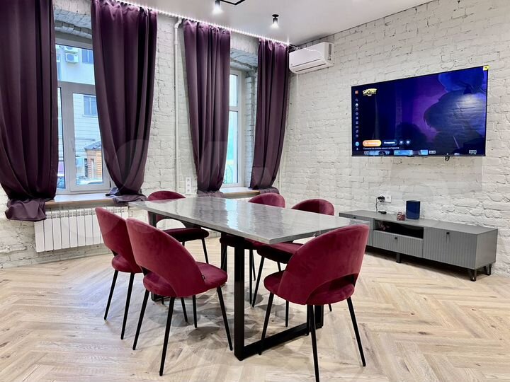 2-к. квартира, 85 м², 1/6 эт.