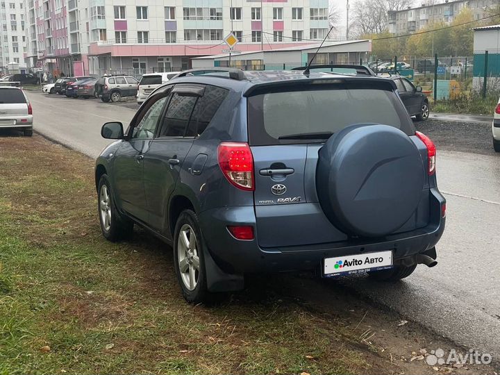 Toyota RAV4 2.0 AT, 2006, 208 400 км