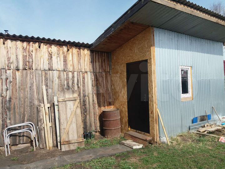 Дом 16 м² на участке 11 сот.