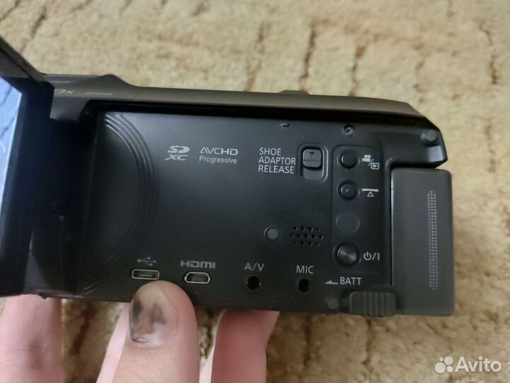 Видеокамера Panasonic HC V760