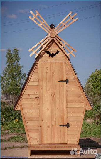Дачный туалет деревянный