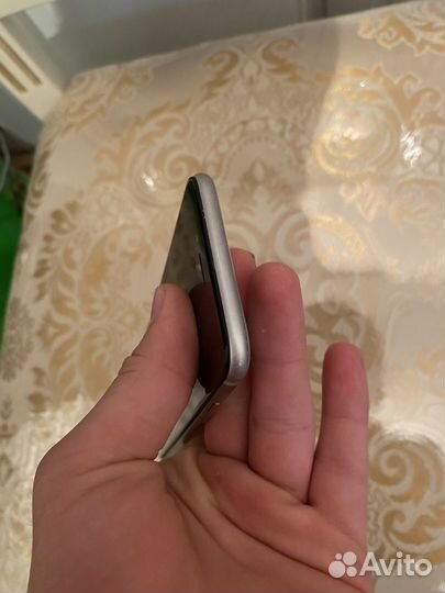 Телефон iPhone 6