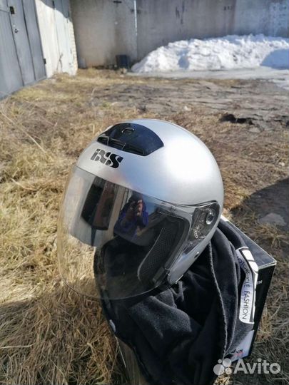 Шлем для мотоцикла швейцарской фирмы IXS