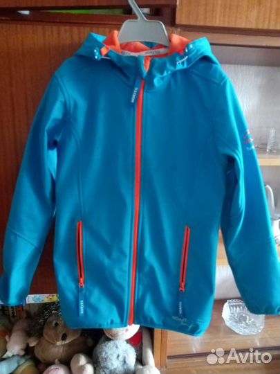 Ветровка для девочки
