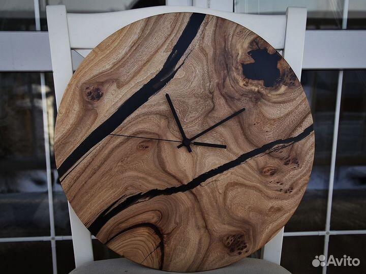 Часы из дерева, часы из смолы, часы из массива