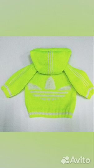 Детский вязаный спицами костюм цвет лайм