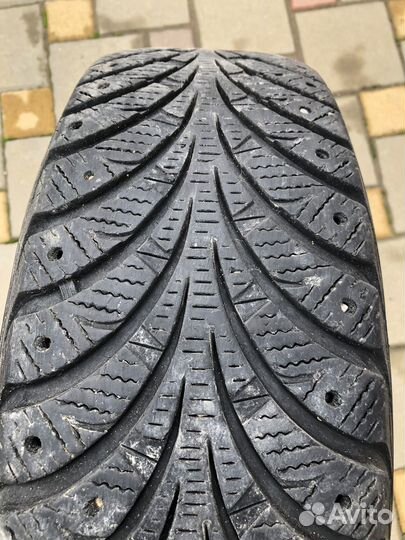 Goodyear UltraGrip Extreme 195/65 R15
