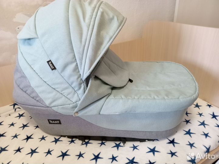 Детская коляска 3 в 1