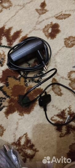 Зарядник для сони эриксон