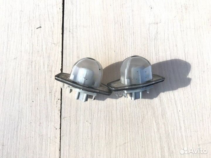 Фонарь подсветки номера Honda Civic 5D 2012