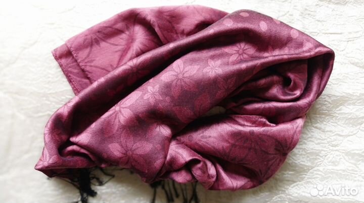 Палантин шелковистый