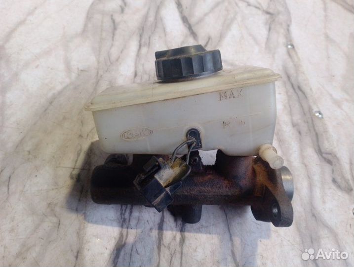 Главный тормозной цилиндр Kia Sportage FE